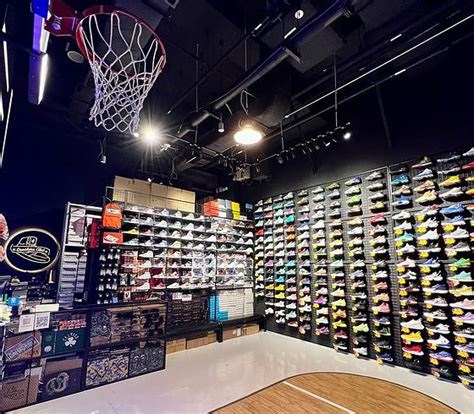 sneakers club singapore